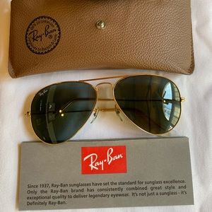 Ray-ban Aviator sunglasses with case